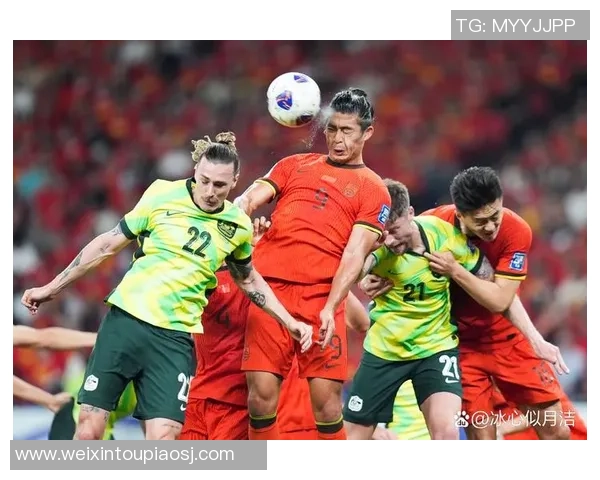 足球赛上意外踢坏足球引发的趣事与球迷反应解析